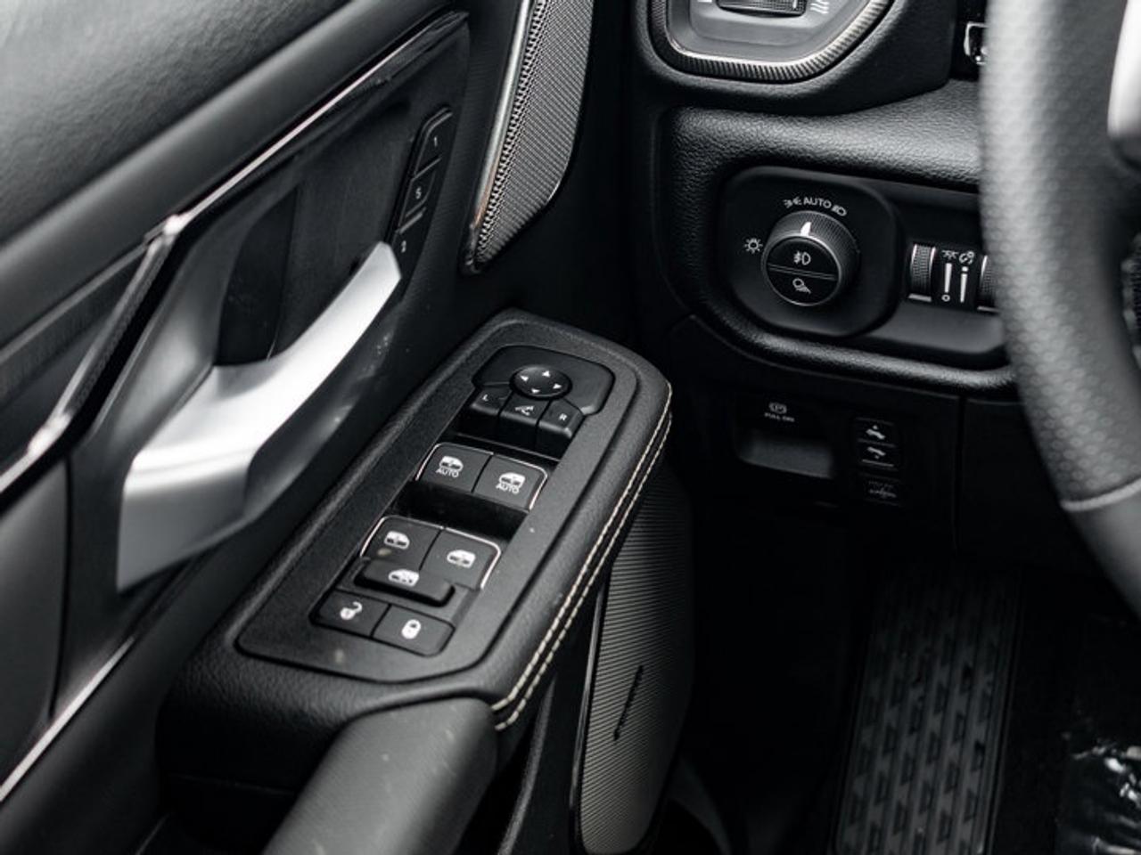 2026 RAM 1500 SPORT Photo