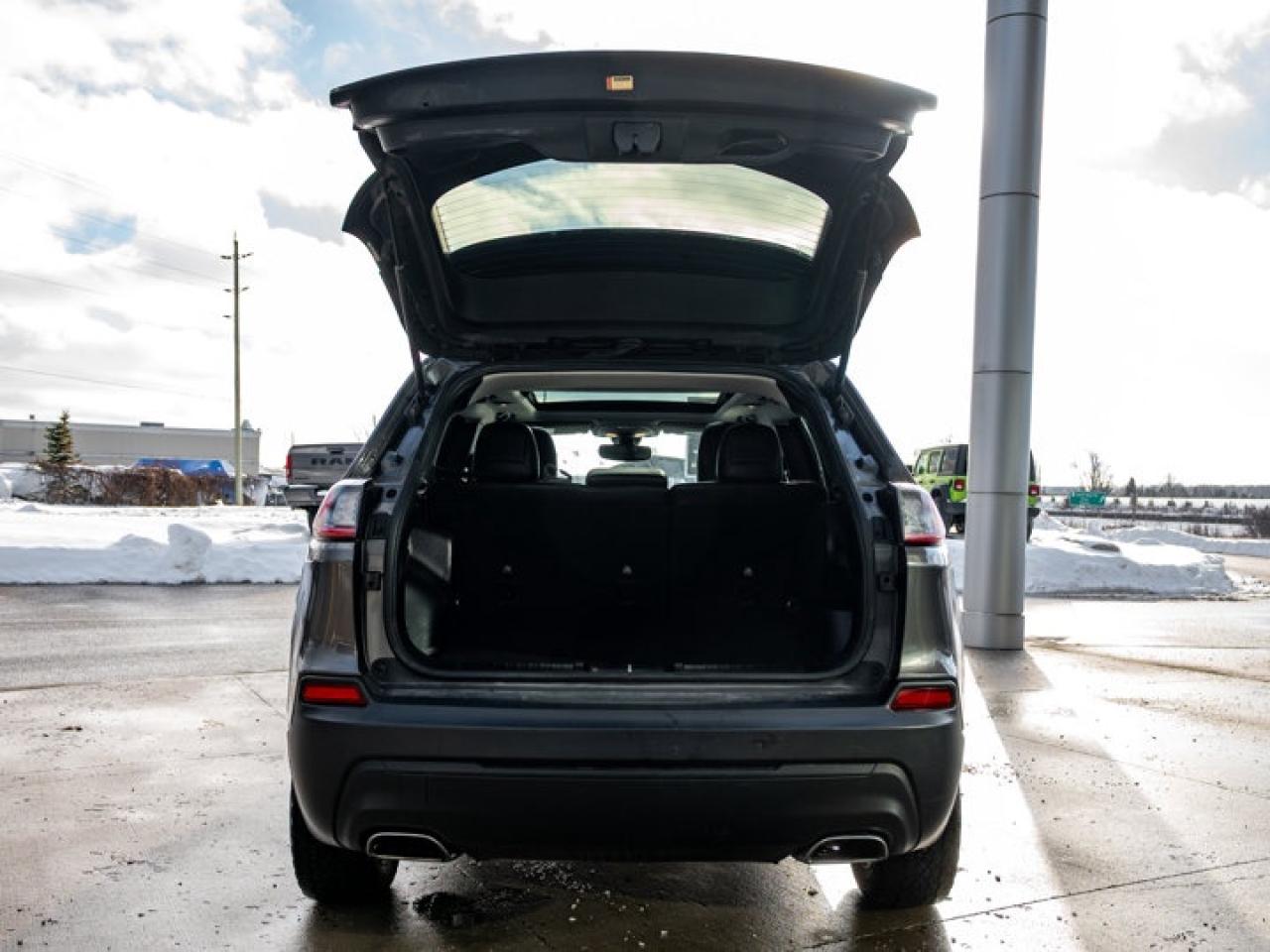 2021 Jeep Cherokee Altitude Photo