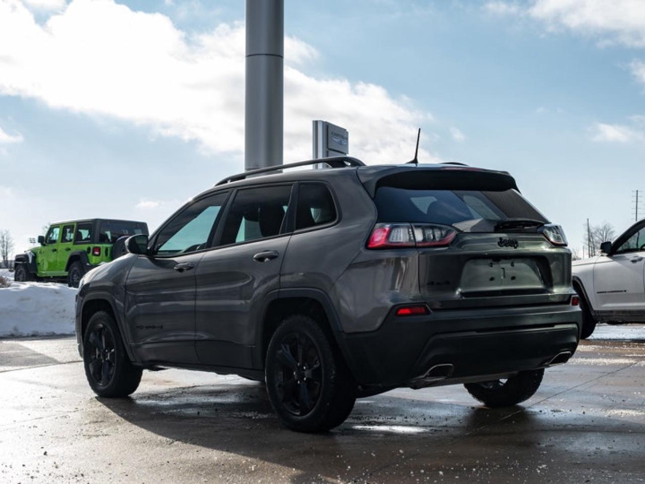 2021 Jeep Cherokee Altitude Photo