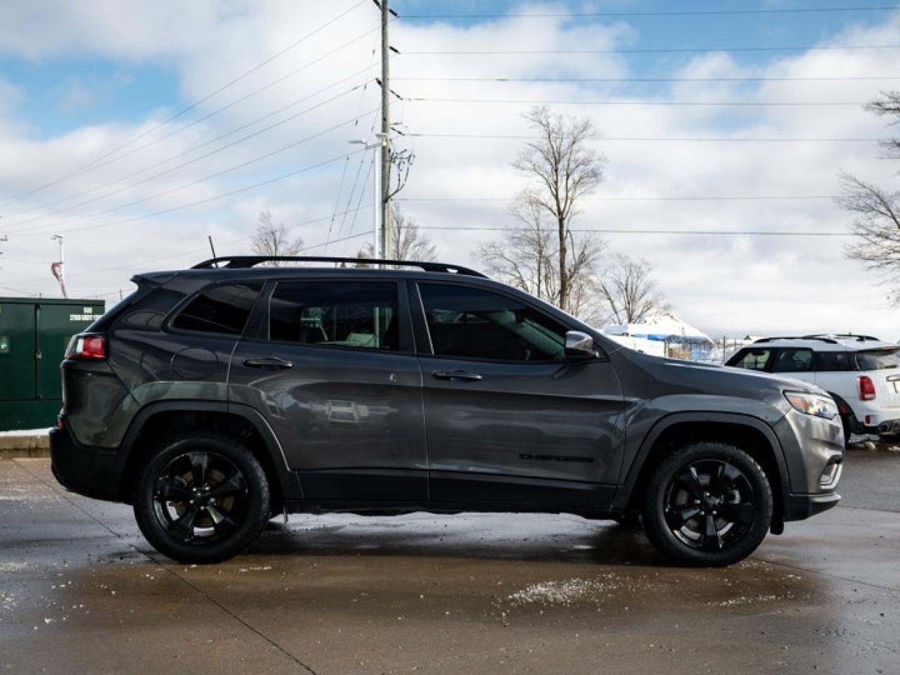 2021 Jeep Cherokee Altitude Photo
