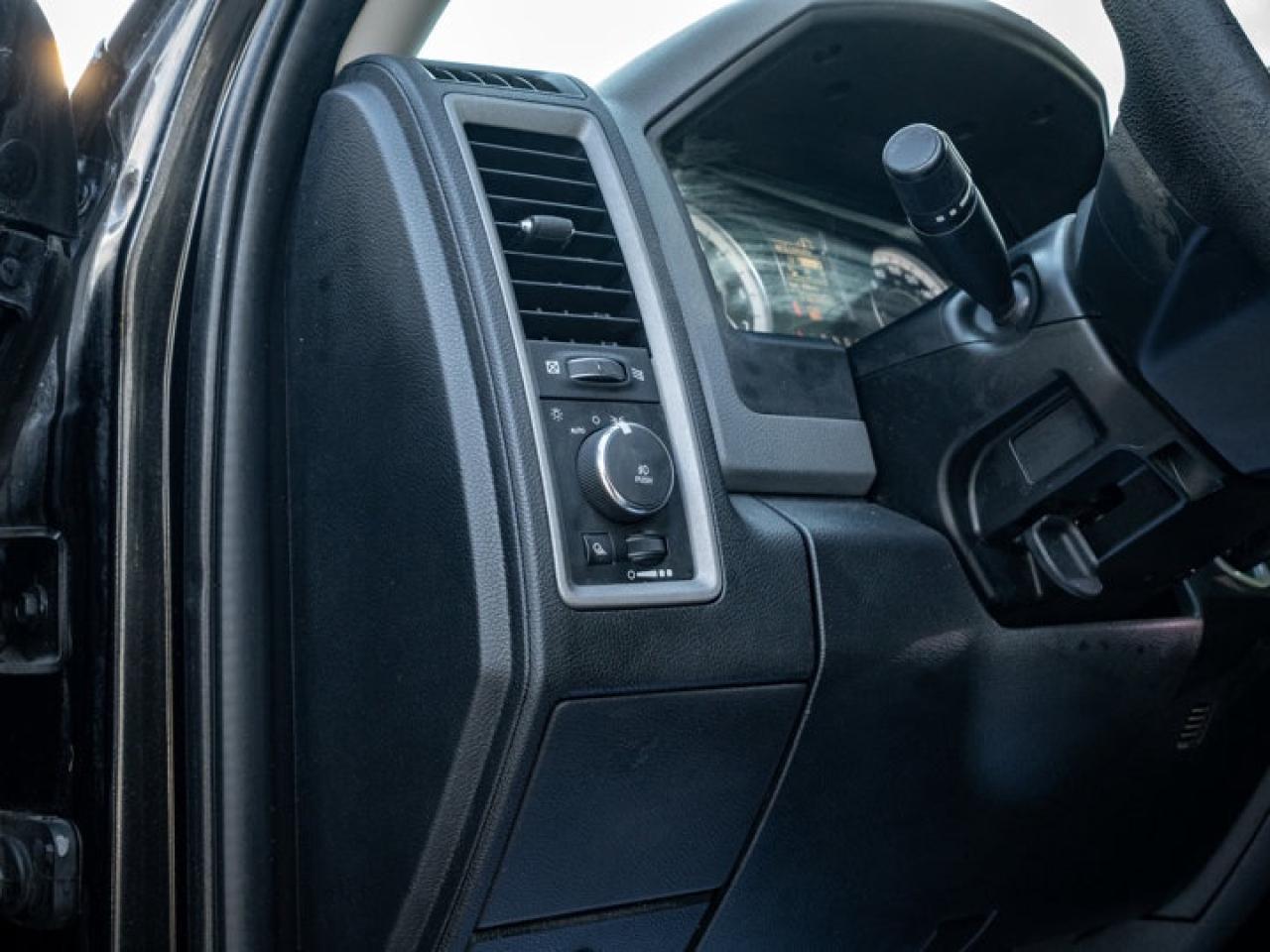 2017 RAM 1500 Express Photo