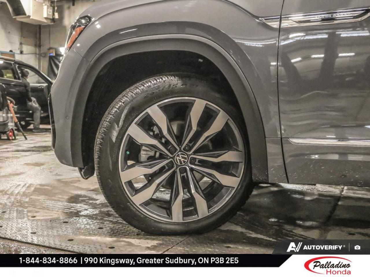 2022 Volkswagen Atlas Cross Sport Execline Photo