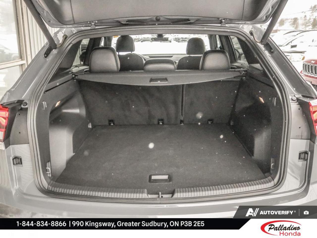 2022 Volkswagen Atlas Cross Sport Execline Photo