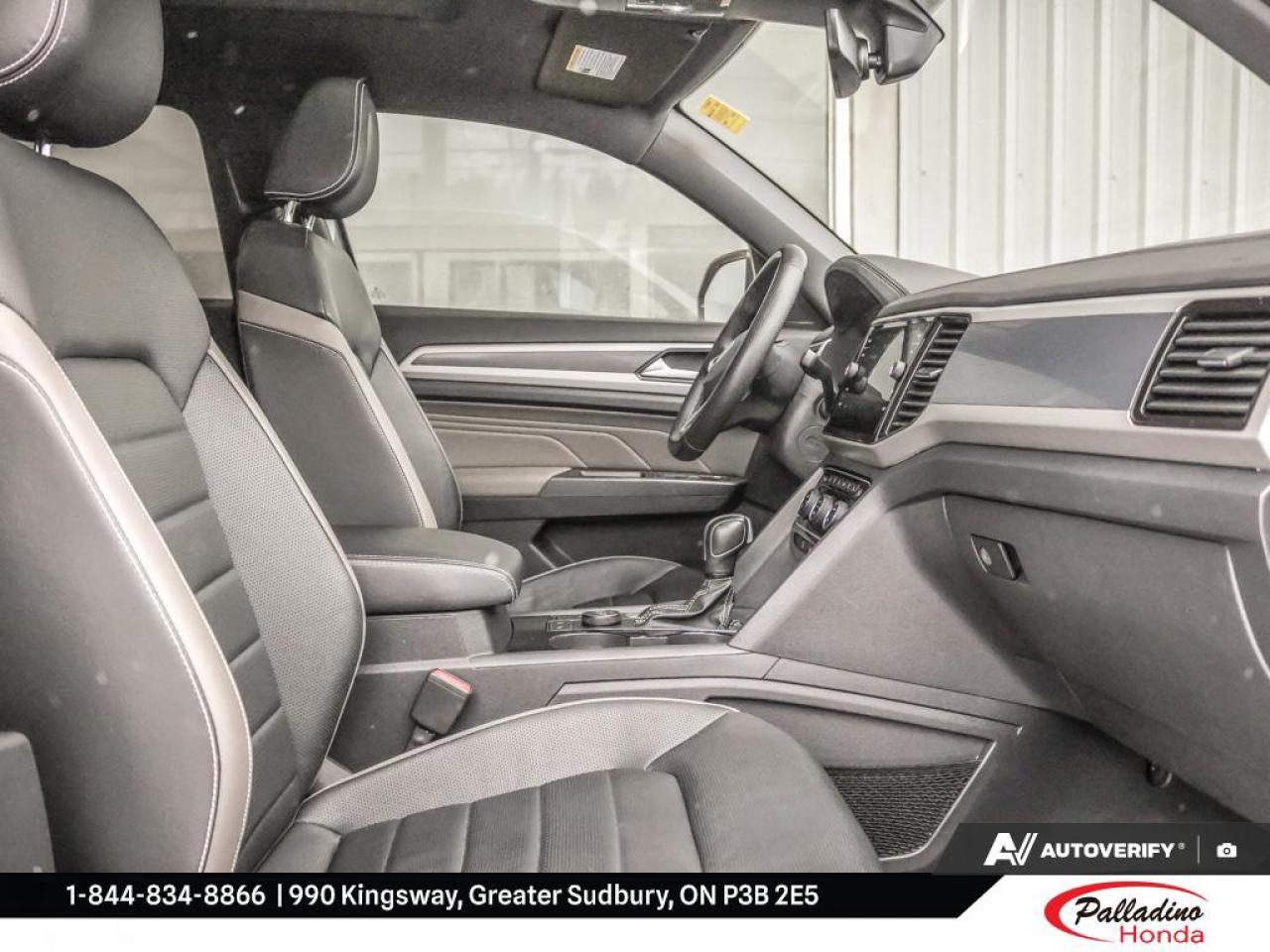 2022 Volkswagen Atlas Cross Sport Execline Photo