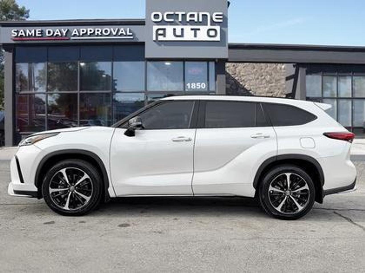 2021 Toyota Highlander XSE AWD Photo2