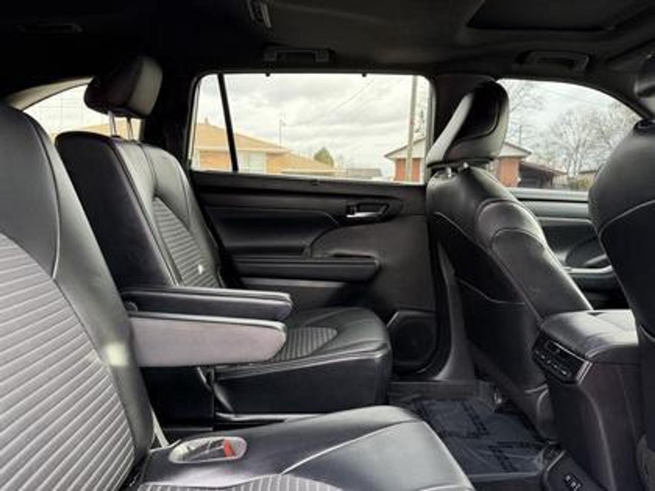 2021 Toyota Highlander XSE AWD Photo