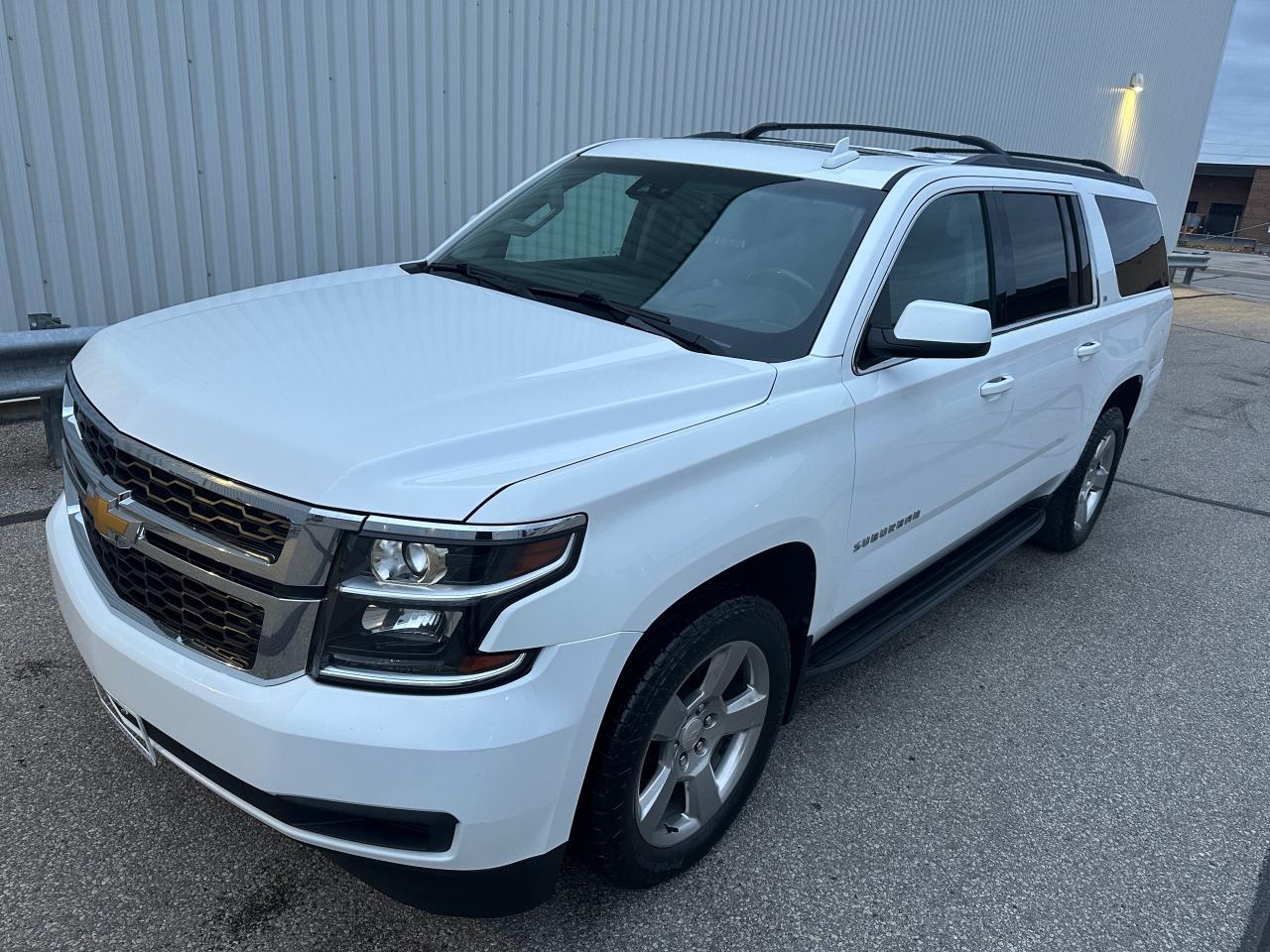 2019 Chevrolet Suburban LT - 8 Passengers Photo2