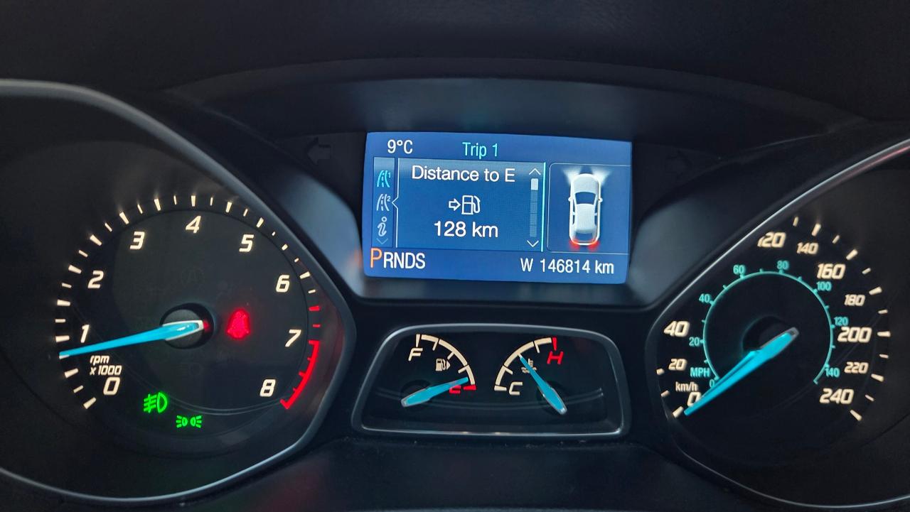 2014 Ford Focus 4dr Sdn SE w/P-Moon/Remote start - Photo #16