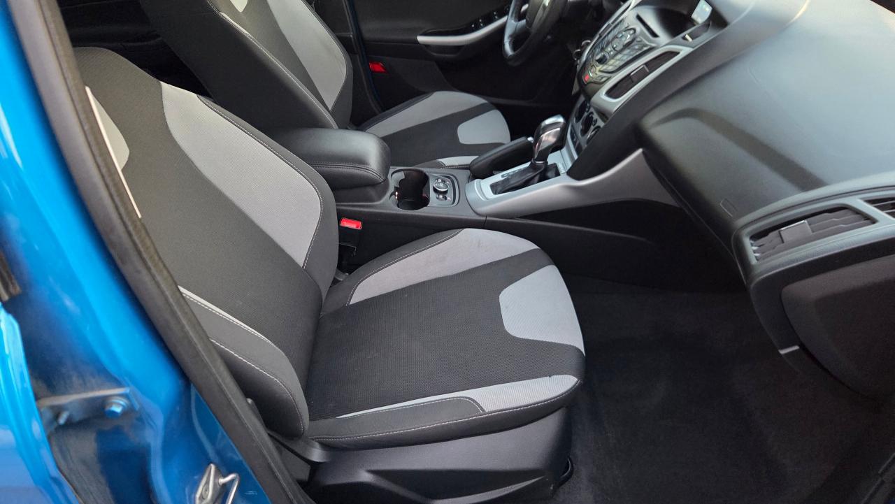 2014 Ford Focus 4dr Sdn SE w/P-Moon/Remote start - Photo #8