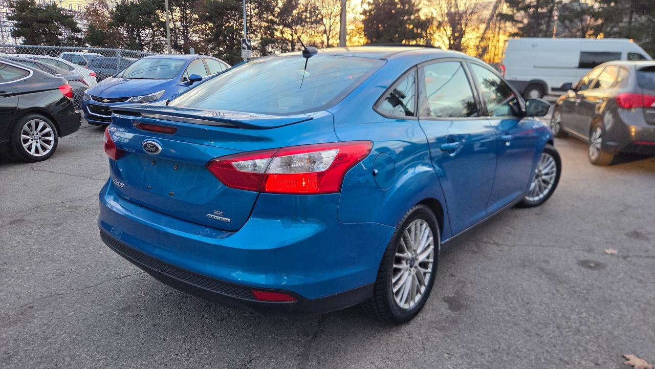 2014 Ford Focus 4dr Sdn SE w/P-Moon/Remote start - Photo #4
