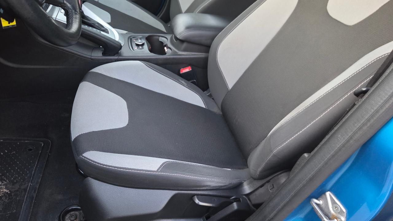 2014 Ford Focus 4dr Sdn SE w/P-Moon/Remote start - Photo #12