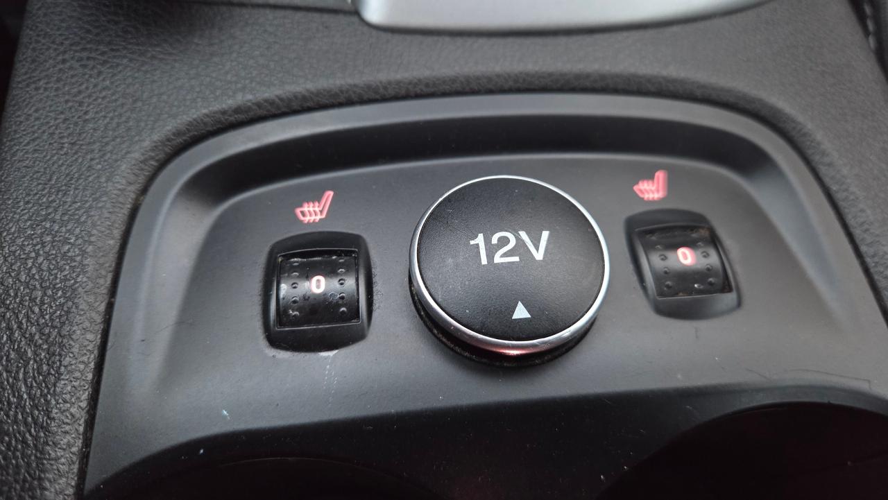 2014 Ford Focus 4dr Sdn SE w/P-Moon/Remote start - Photo #14