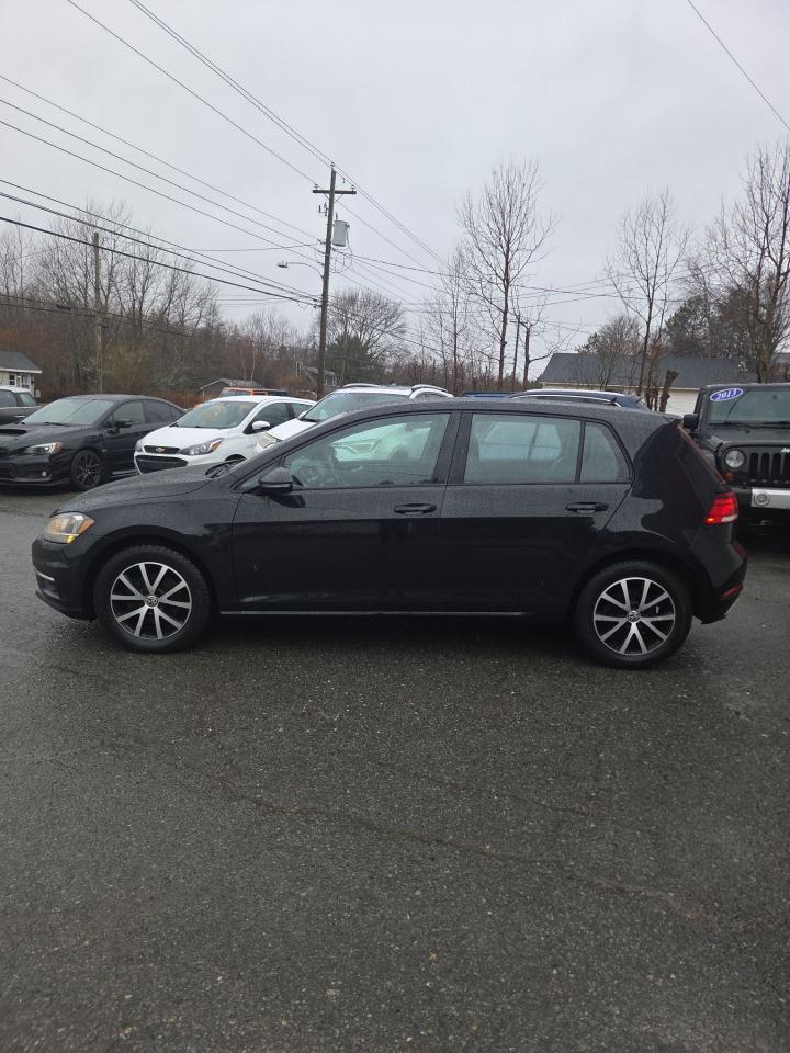 2018 Volkswagen Golf TRENDLINE - Photo #3