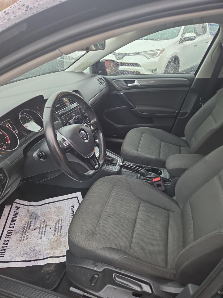 2018 Volkswagen Golf TRENDLINE - Photo #5