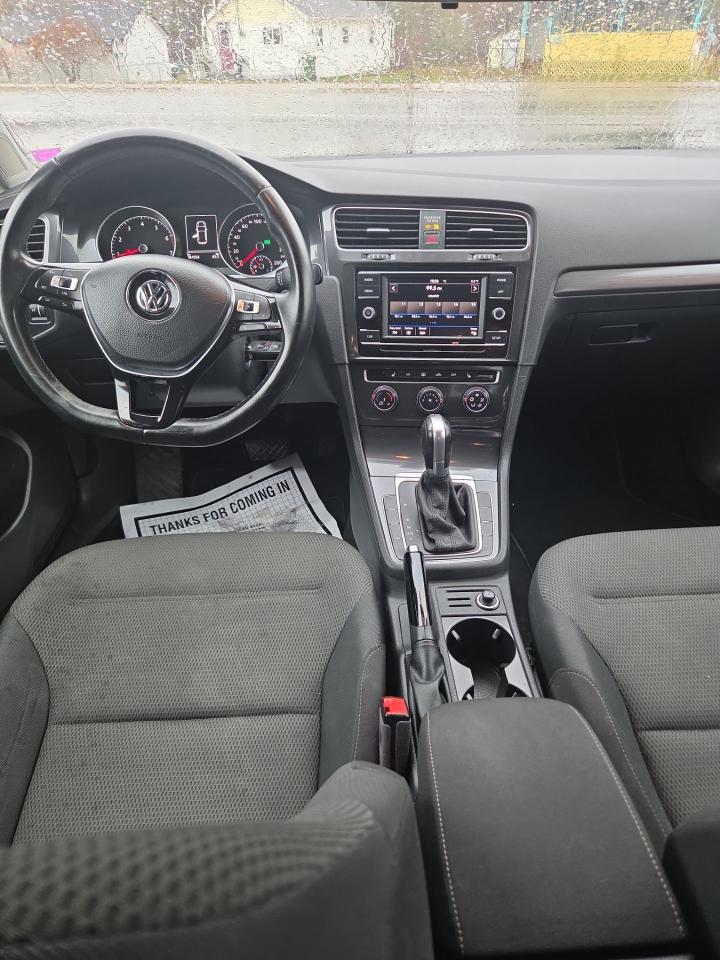 2018 Volkswagen Golf TRENDLINE - Photo #6