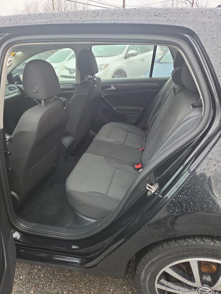 2018 Volkswagen Golf TRENDLINE - Photo #8