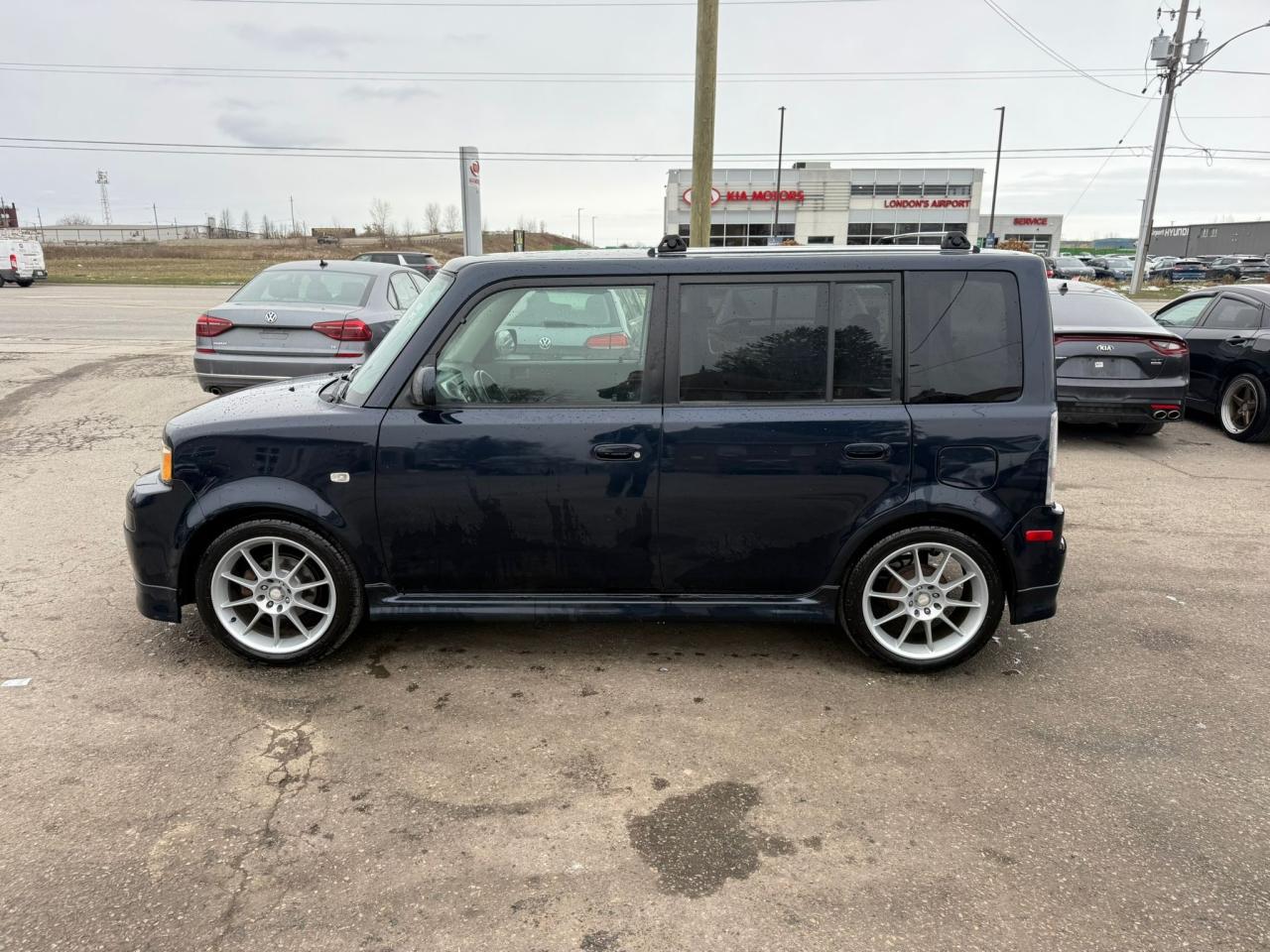2005 Scion xB GREAT SHAPE, LOW KMS, ONLY 120KMS, AUTO, CERT - Photo #2
