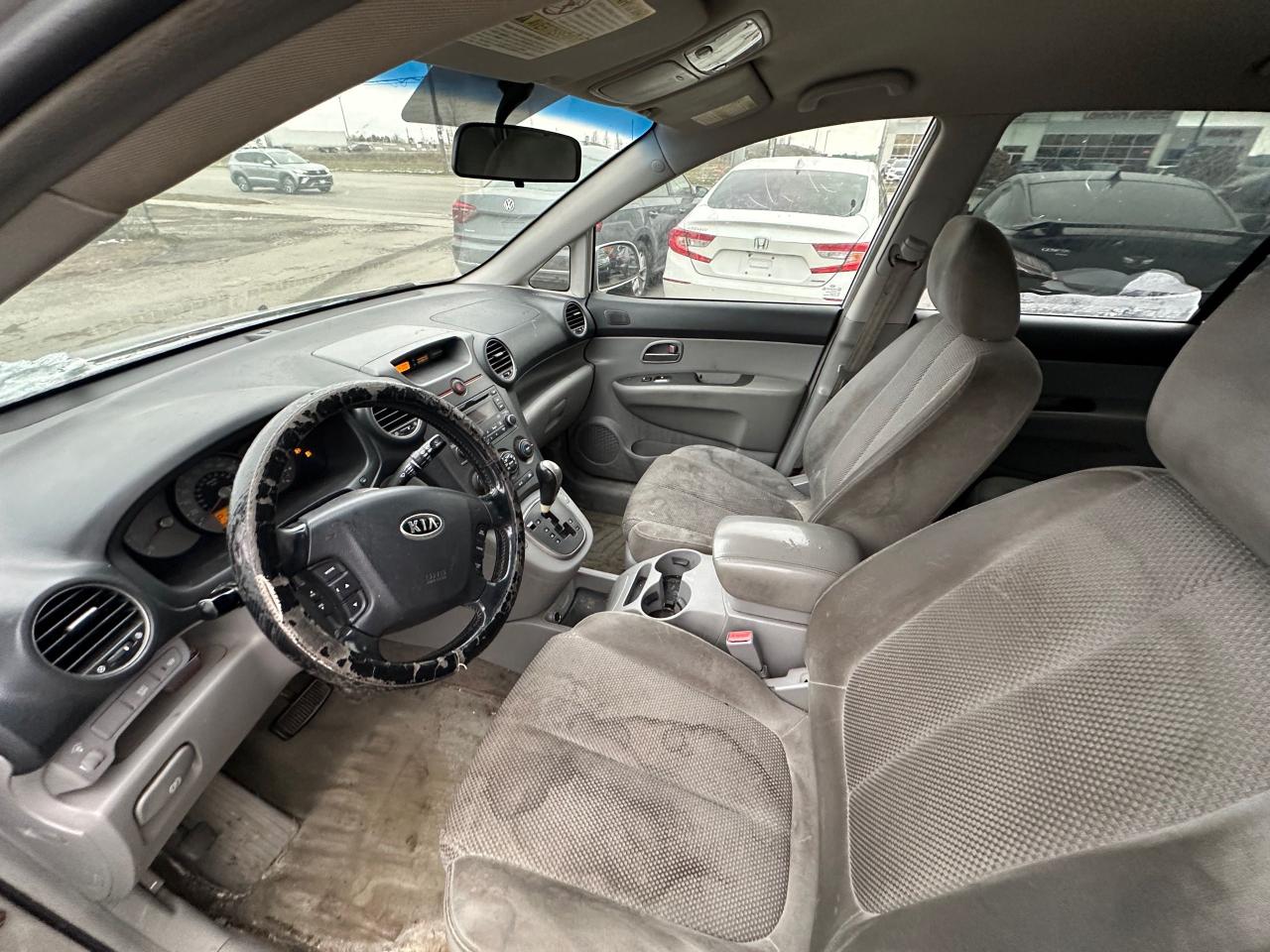 2007 Kia Rondo LX, TRADE IN, RUNS AND DRIVES, AS IS SPECIAL - Photo #12