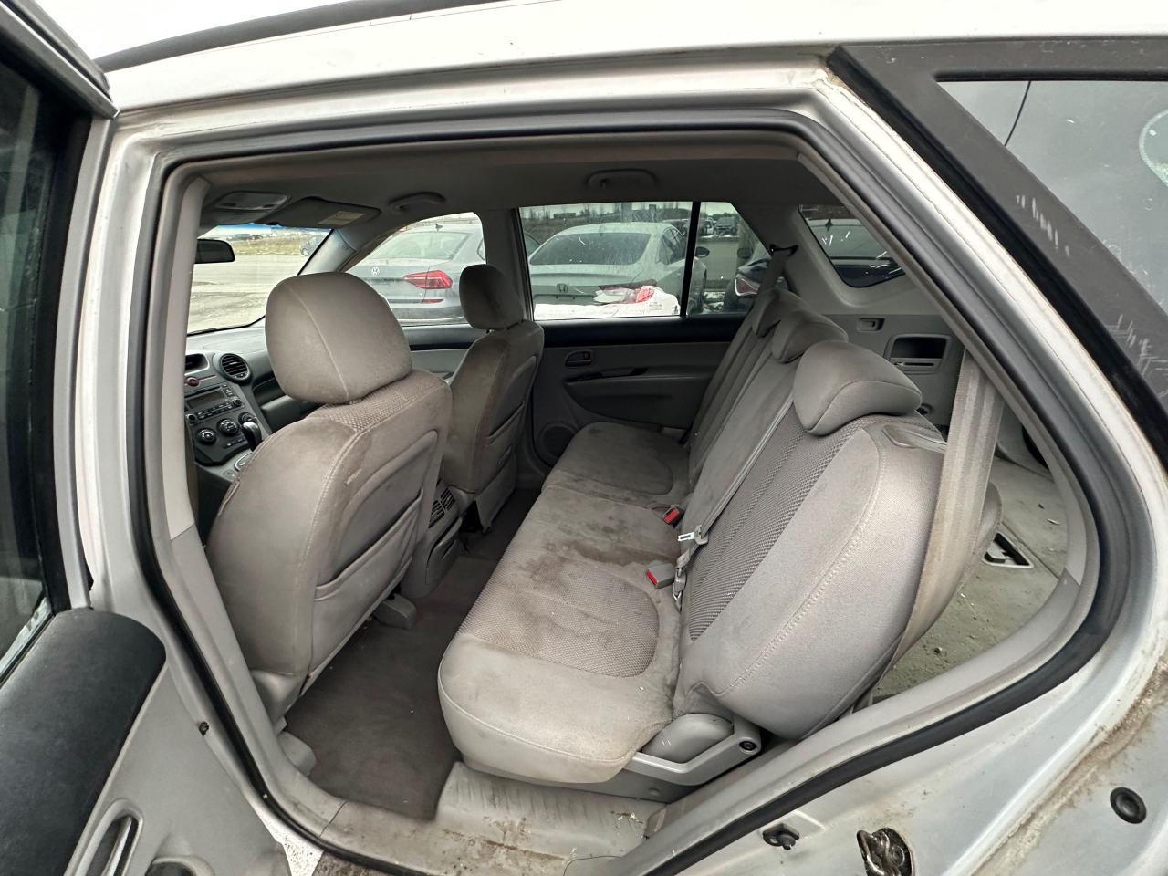 2007 Kia Rondo LX, TRADE IN, RUNS AND DRIVES, AS IS SPECIAL - Photo #10