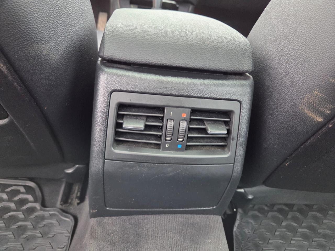 2009 BMW 3 Series 328i xDrive, AWD, AUTO, ONLY 93,000KMS, CERTIFIED - Photo #15