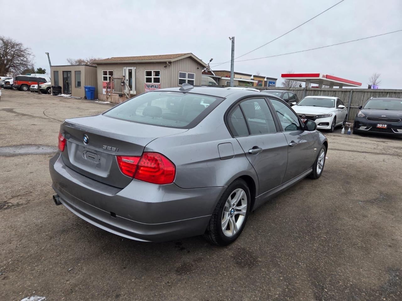 2009 BMW 3 Series 328i xDrive, AWD, AUTO, ONLY 93,000KMS, CERTIFIED Photo4