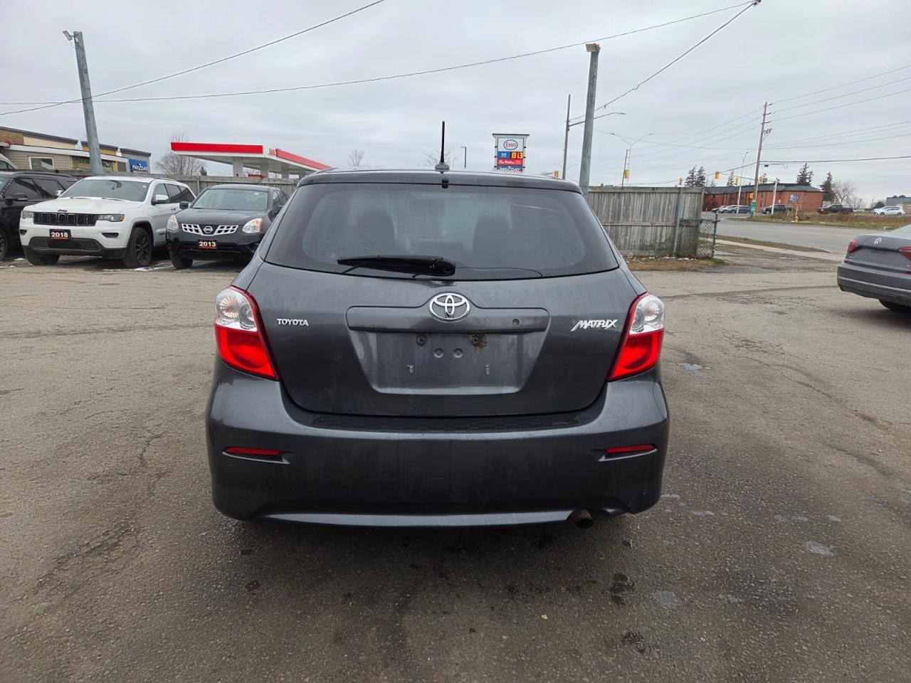 2009 Toyota Matrix HATCH, AUTO, 4 CYL, RELIABLE, CERTIFIED - Photo #4