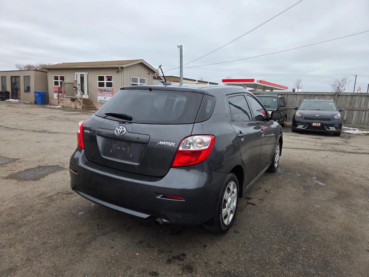 2009 Toyota Matrix HATCH, AUTO, 4 CYL, RELIABLE, CERTIFIED - Photo #5