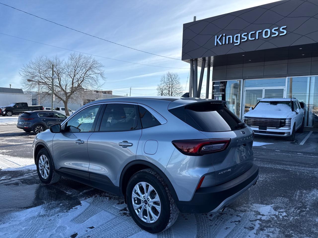 2023 Ford Escape Active Photo2