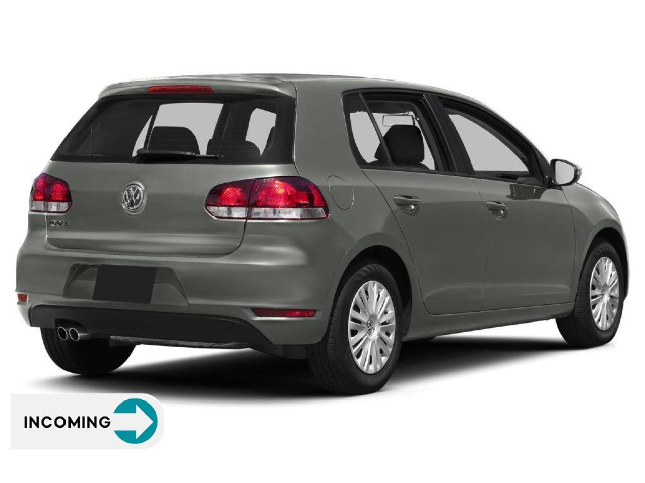 2013 Volkswagen Golf 2.5L Trendline Photo2