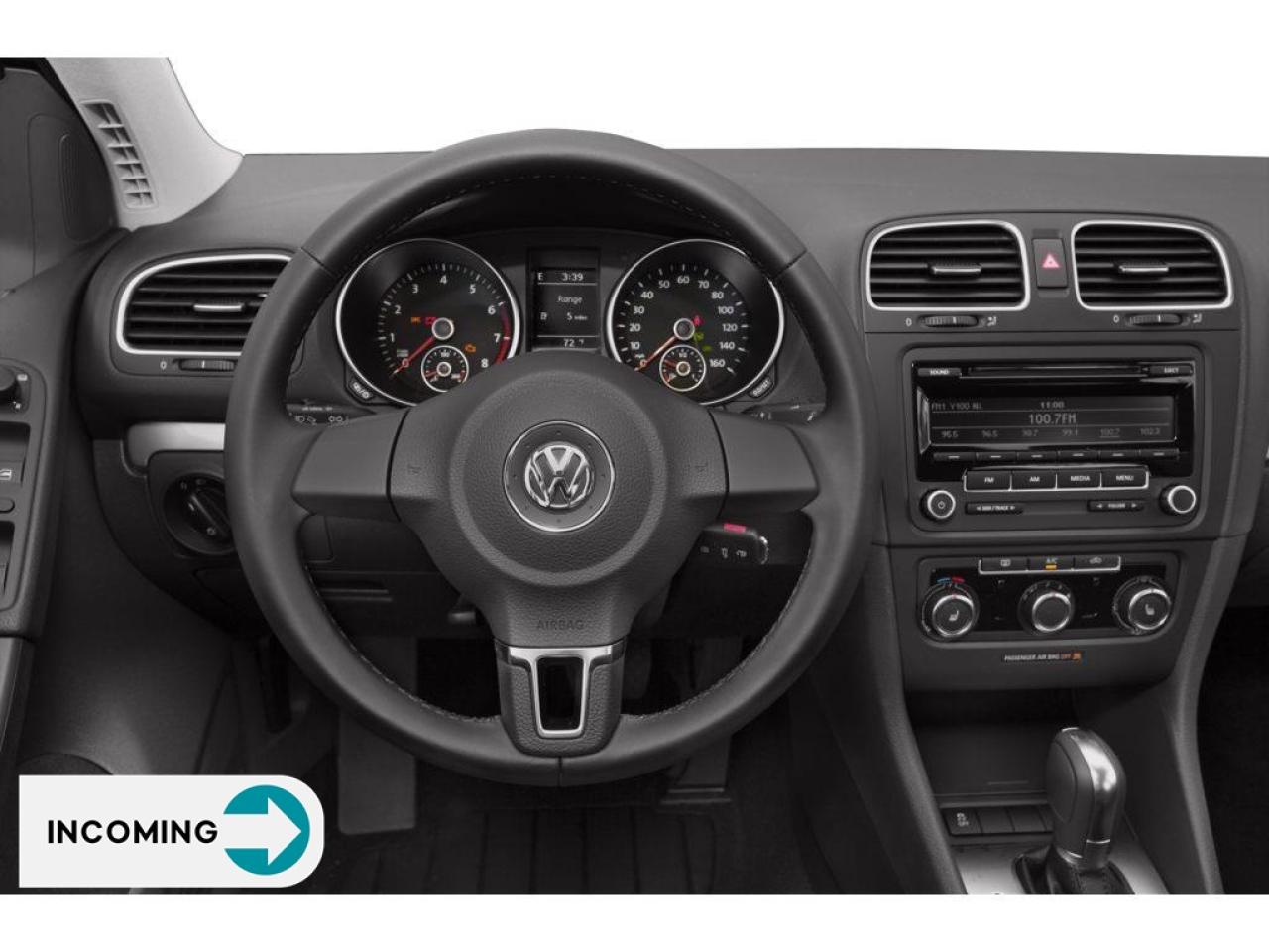 2013 Volkswagen Golf 2.5L Trendline Photo3