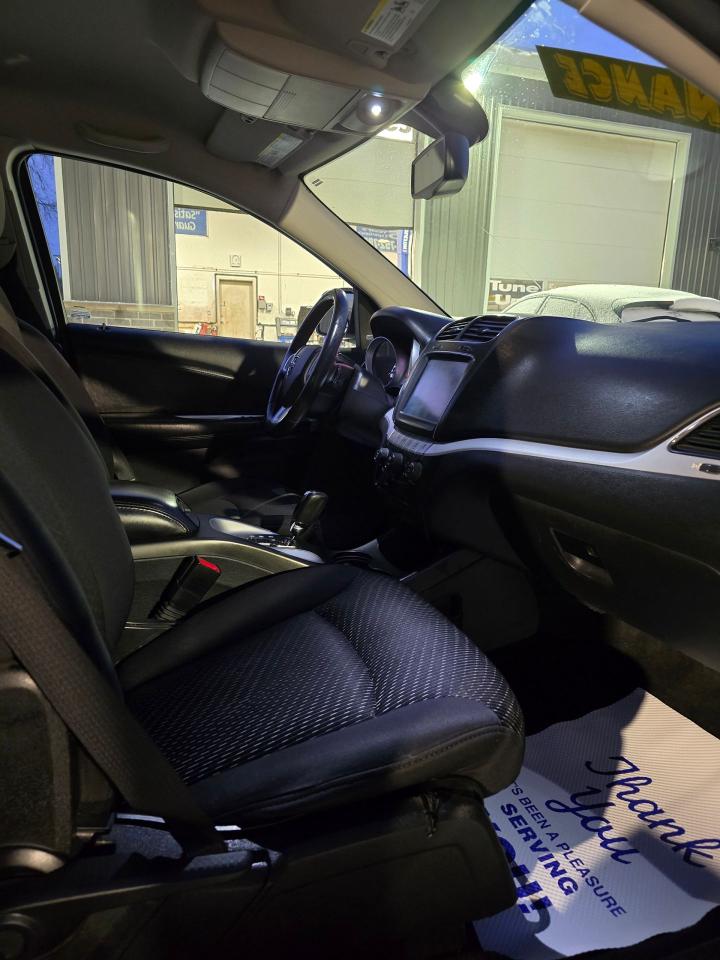 2014 Dodge Journey Limited - Photo #5