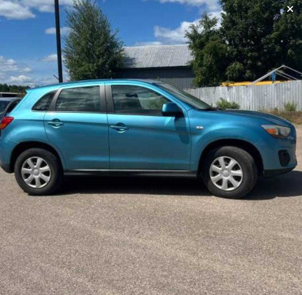 2014 Mitsubishi RVR ES Photo2