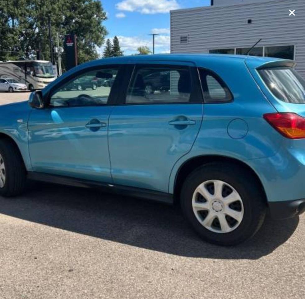 2014 Mitsubishi RVR ES Photo4