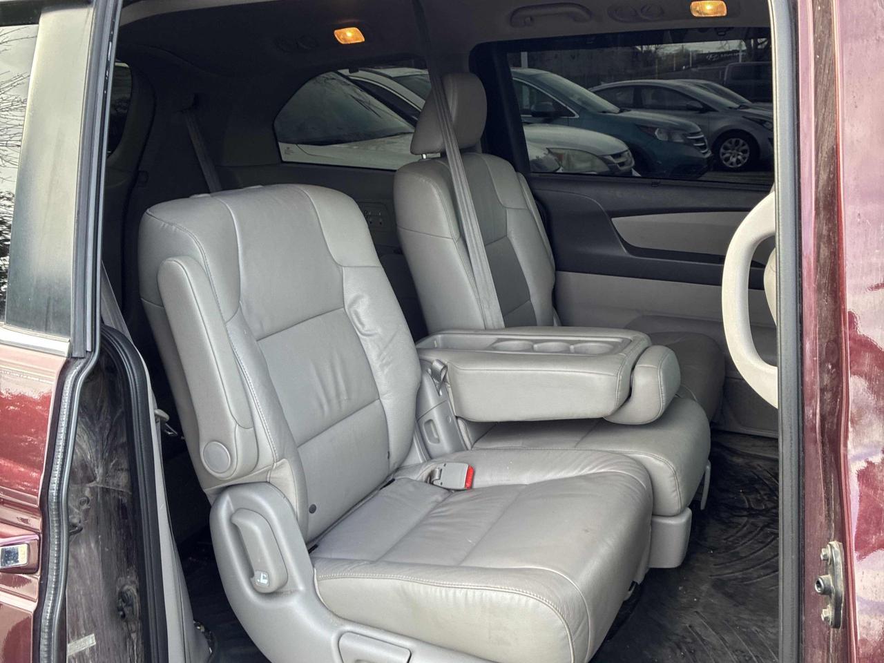 2012 Honda Odyssey EX-L Photo4