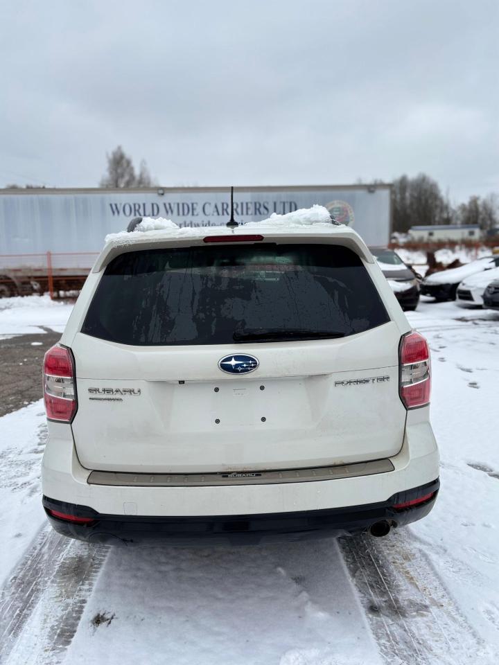 2015 Subaru Forester i Limited w/Tech Pkg - Photo #4