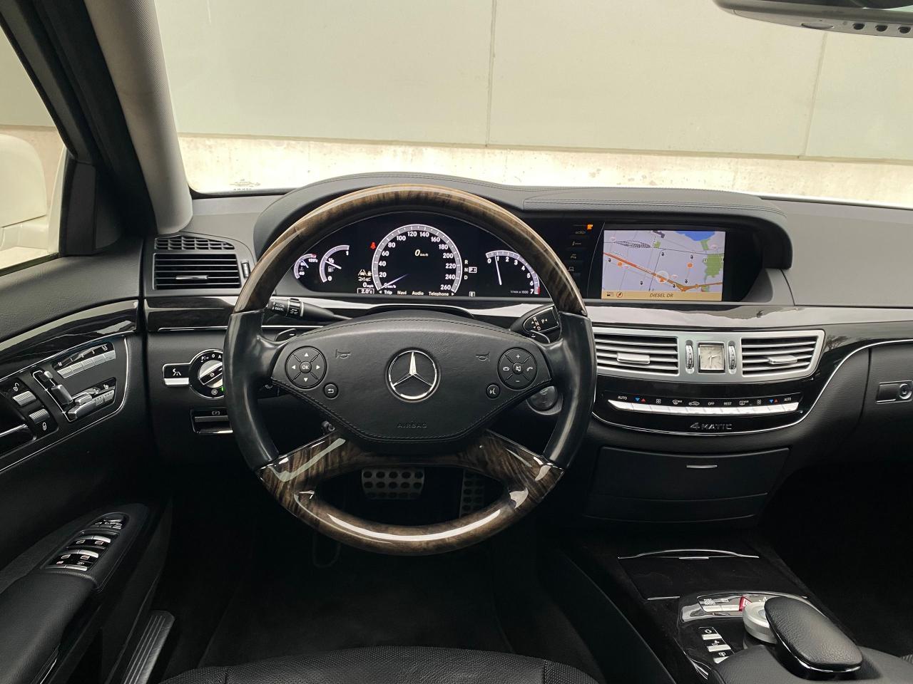 2012 Mercedes-Benz S-Class S550 4MATIC-AMG SPORT PKG-NIGHT VISION-DISTRONIC - Photo #16