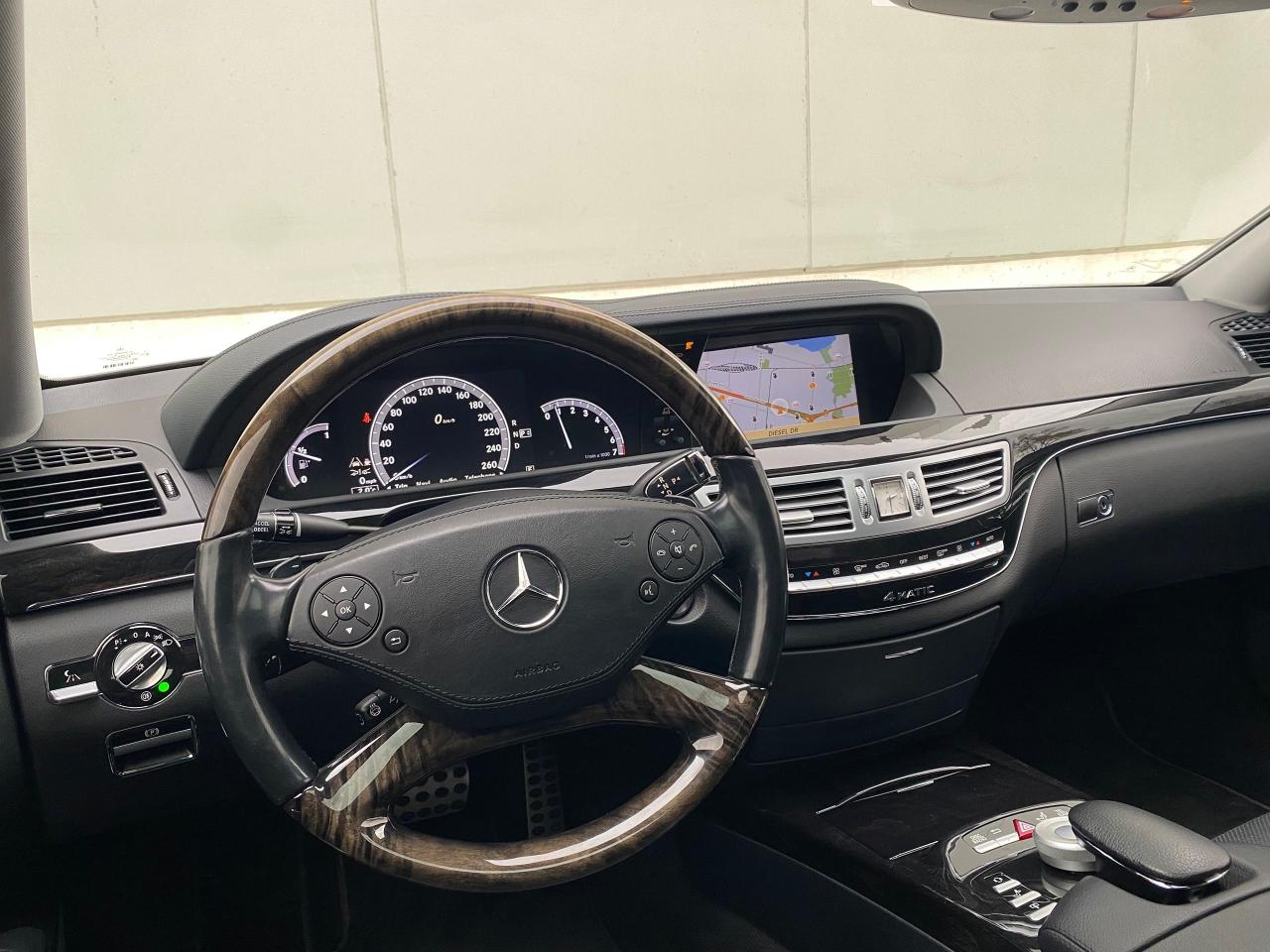 2012 Mercedes-Benz S-Class S550 4MATIC-AMG SPORT PKG-NIGHT VISION-DISTRONIC - Photo #28