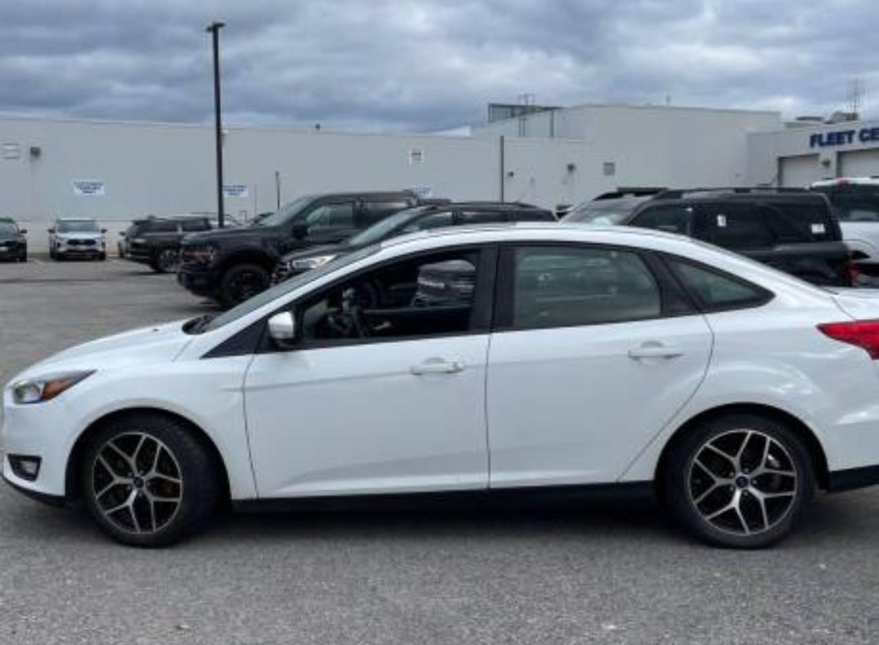 2017 Ford Focus SEL - Photo #8