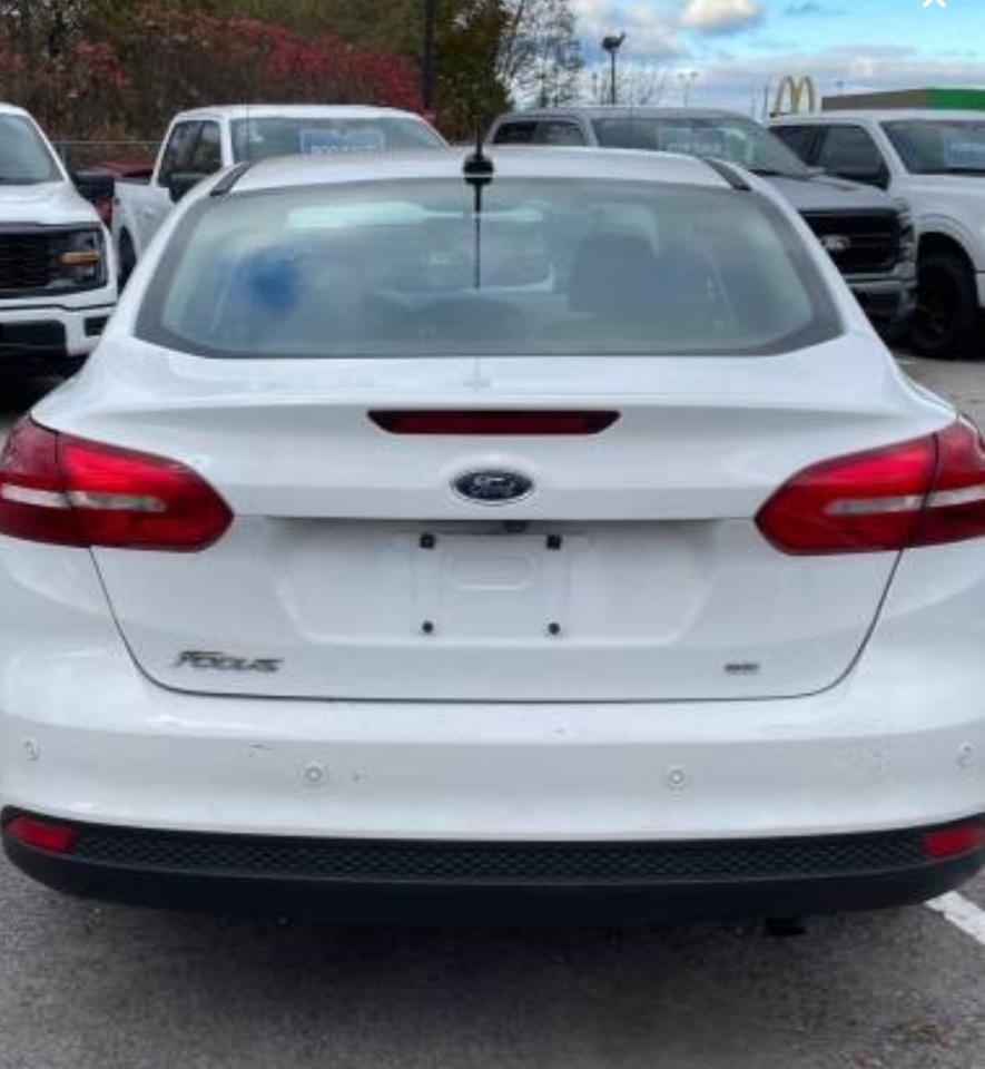 2017 Ford Focus SEL - Photo #6