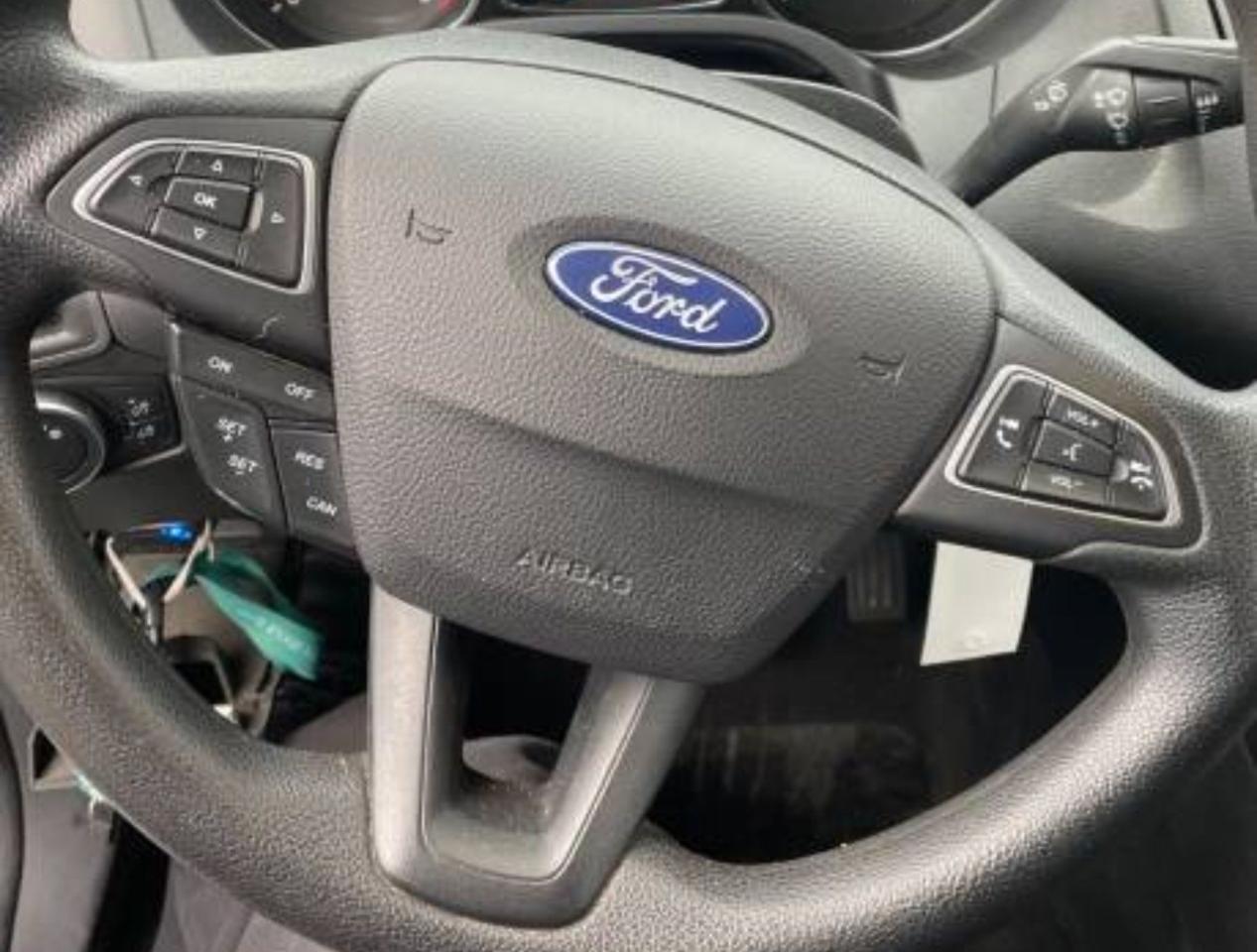 2017 Ford Focus SEL - Photo #10