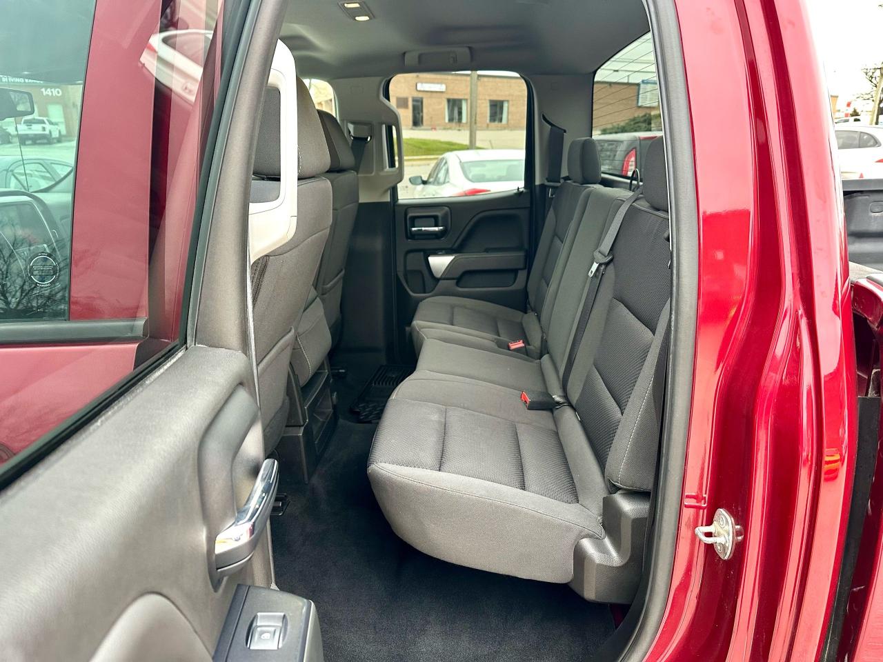 2018 Chevrolet Silverado 1500  - Photo #9