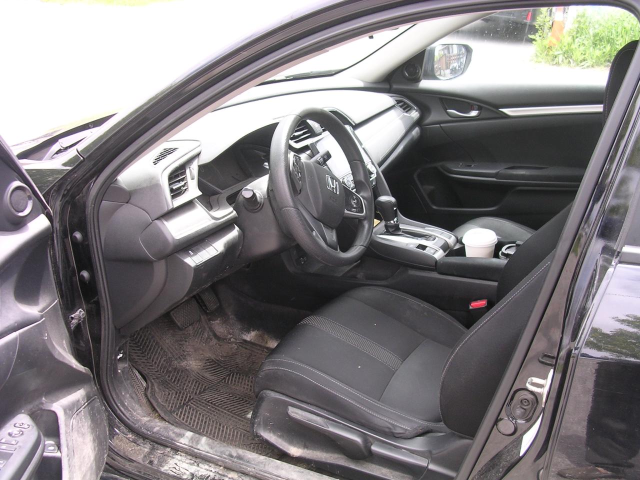 2017 Honda Civic 4dr Cvt Lx Photo4