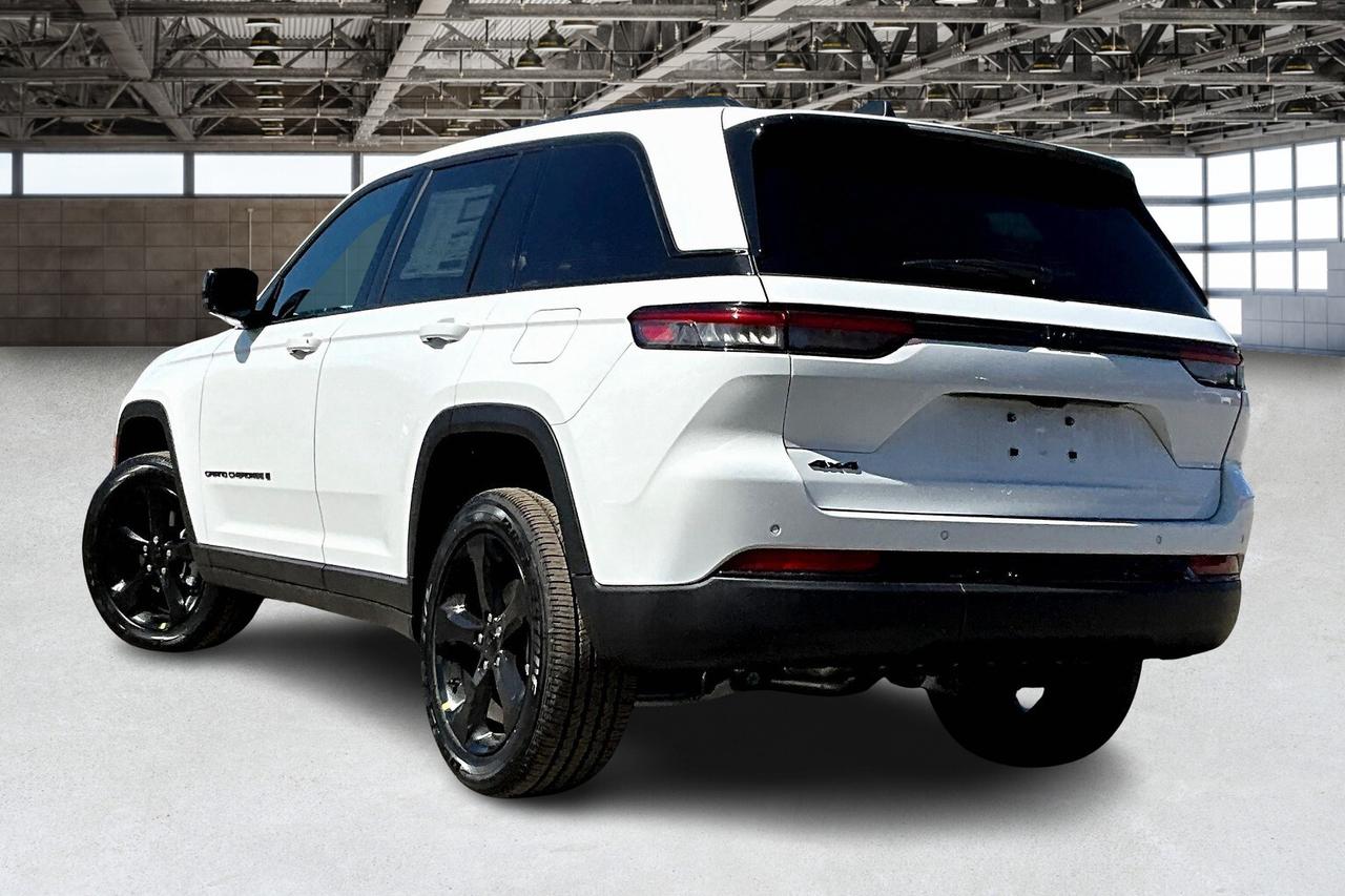 2025 Jeep Grand Cherokee ALTITUDE 4X4 | Leather | 20" Wheels | Pwr Liftgate Photo2