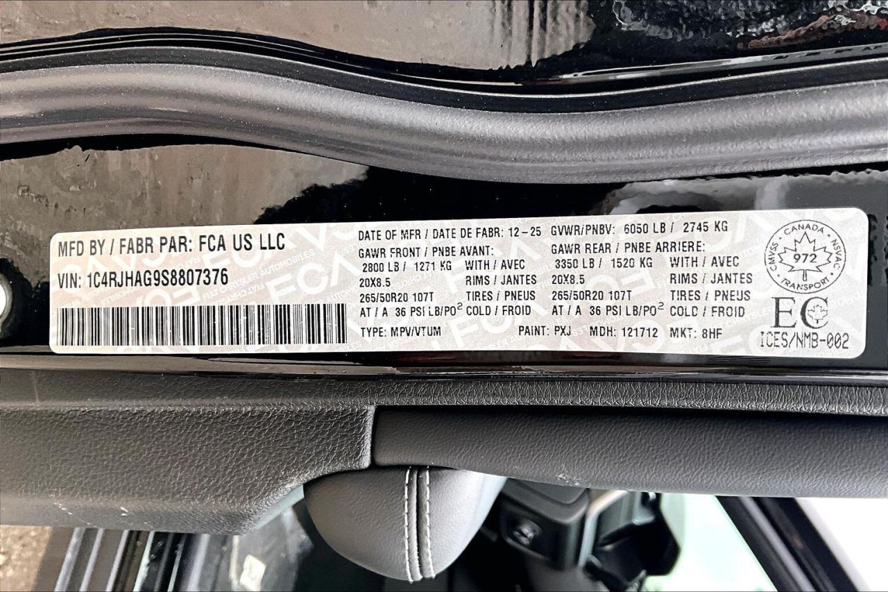 2025 Jeep Grand Cherokee ALTITUDE 4X4 | Leather | Power Sunroof | Tow Pkg Photo