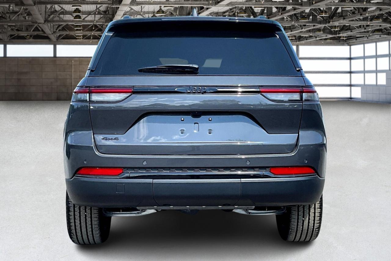 2025 Jeep Grand Cherokee ALTITUDE 4X4 | Leather | 20" Wheels | Pwr Liftgate Photo