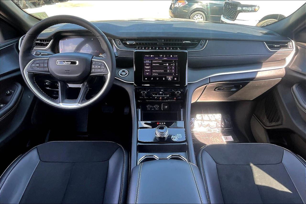 2025 Jeep Grand Cherokee ALTITUDE 4X4 | Leather | 20" Wheels | Pwr Liftgate Photo4