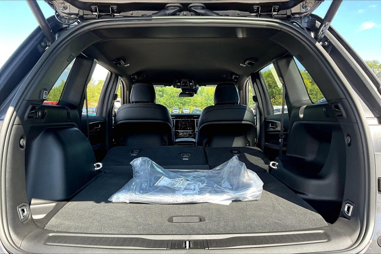 2025 Jeep Grand Cherokee ALTITUDE 4X4 | Leather | 20" Wheels | Pwr Liftgate Photo