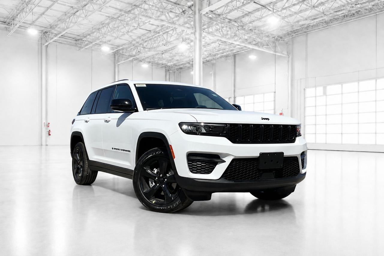 2025 Jeep Grand Cherokee ALTITUDE 4X4 | Leather | 20" Wheels | Pwr Liftgate Photo