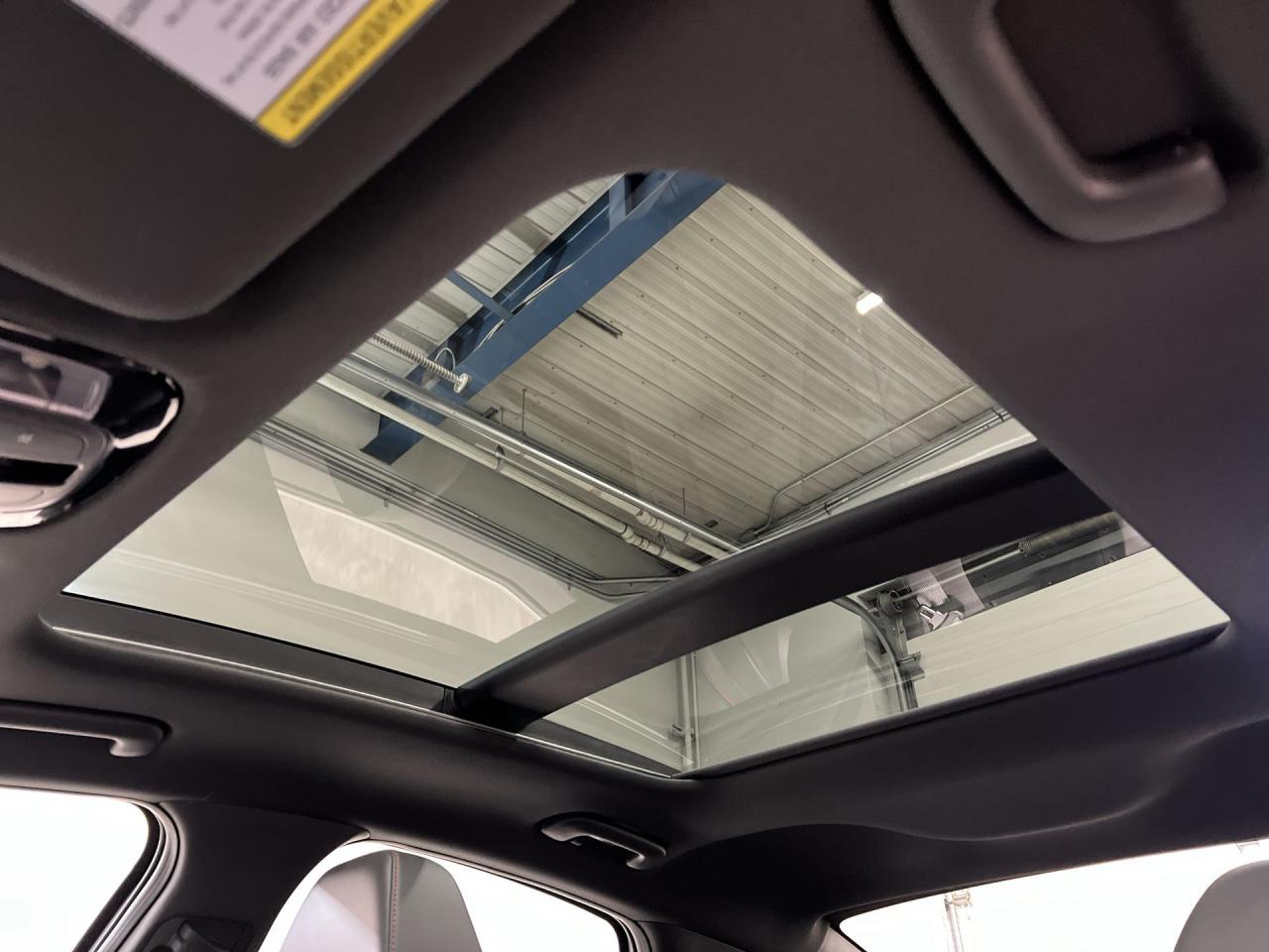 2023 Hyundai Sonata SPORT | HTD LEATHER | PANO ROOF | CARPLAY | NAV Photo