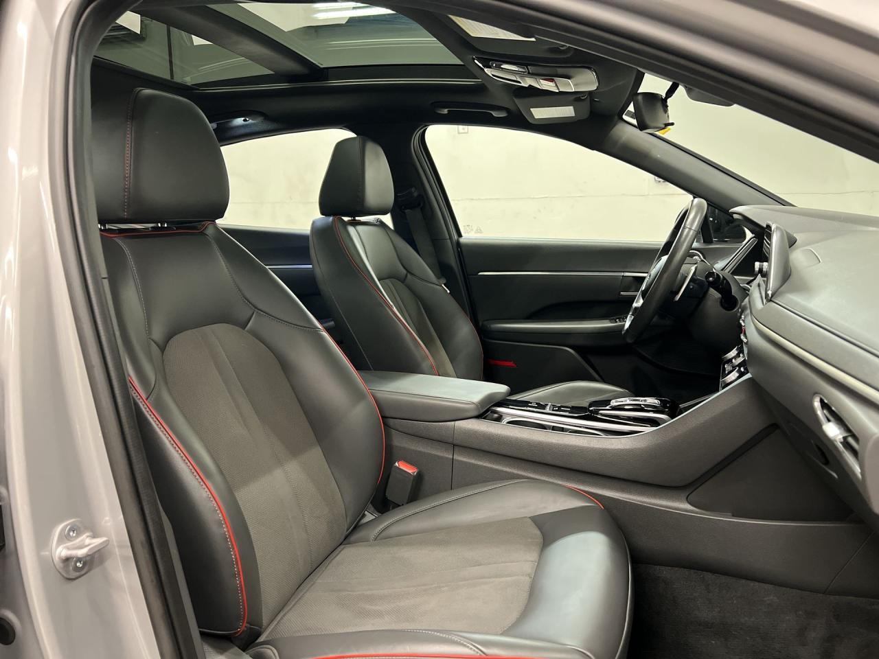 2023 Hyundai Sonata SPORT | HTD LEATHER | PANO ROOF | CARPLAY | NAV Photo